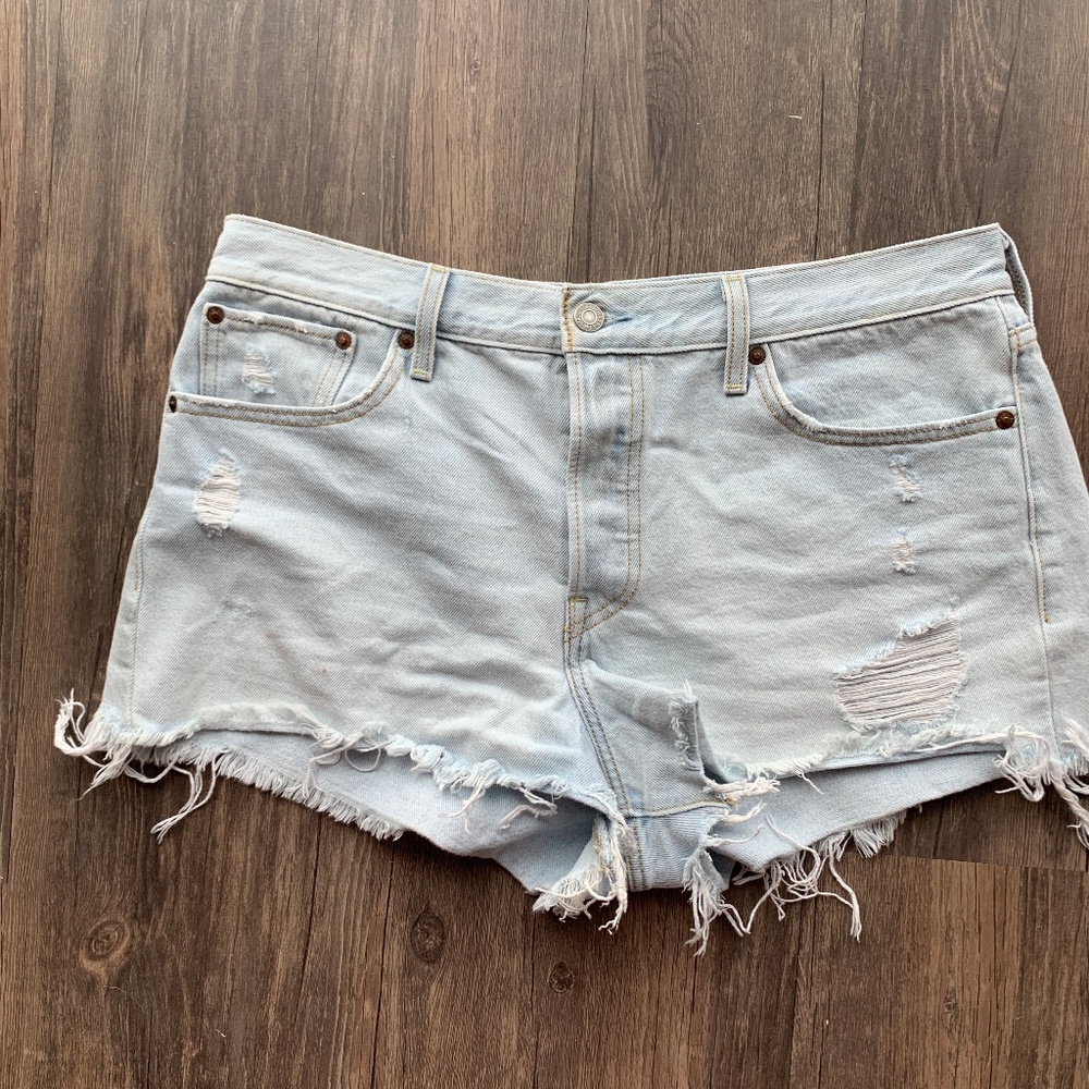 Levi's High Rise Wedgie Fit Shorts, Size 32